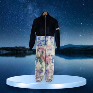 Upcycled Vintage‎ Women’s Snowsuit Italy 40-US Small Graffiti Grunge Skiing